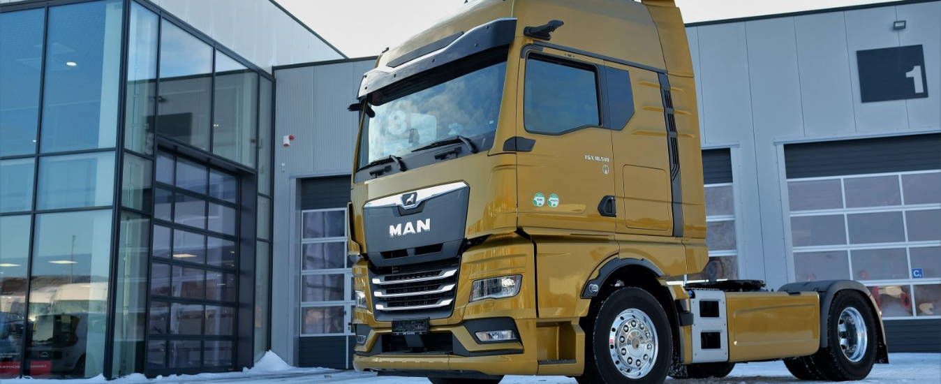 The latest MAN TGX model surprises with its improved solutions — mirrors are replaced by smart cameras